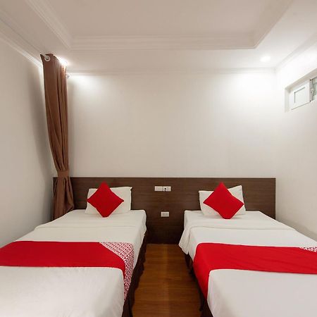 Super Oyo Capital O 387 Bach Duong Hotel Ханой Екстер'єр фото