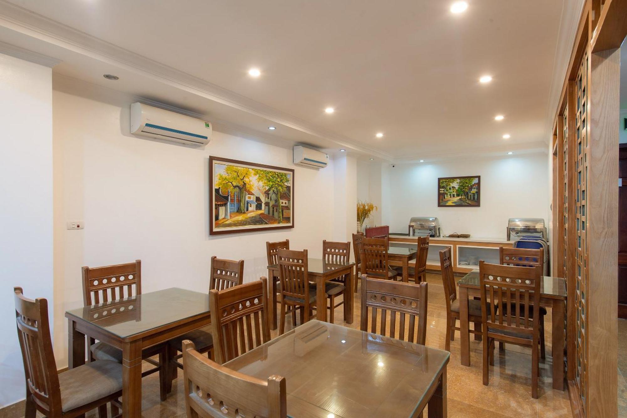 Super Oyo Capital O 387 Bach Duong Hotel Ханой Екстер'єр фото