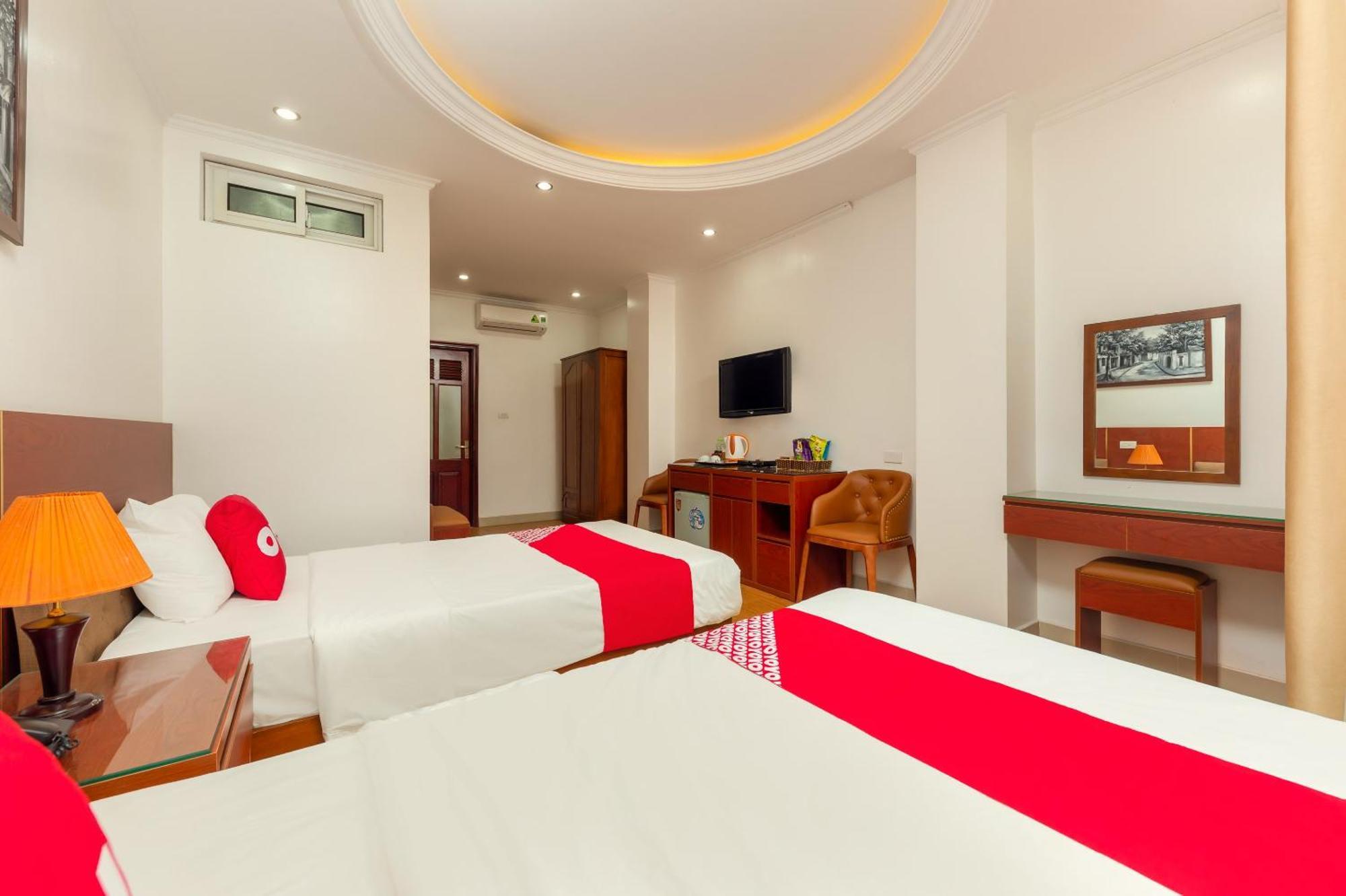 Super Oyo Capital O 387 Bach Duong Hotel Ханой Екстер'єр фото
