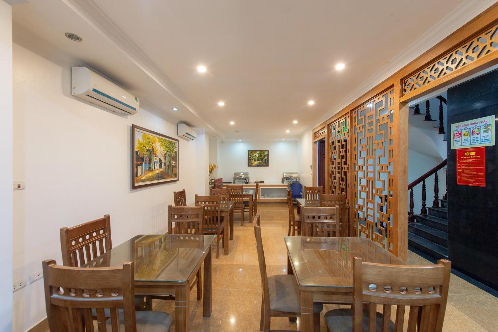 Super Oyo Capital O 387 Bach Duong Hotel Ханой Екстер'єр фото
